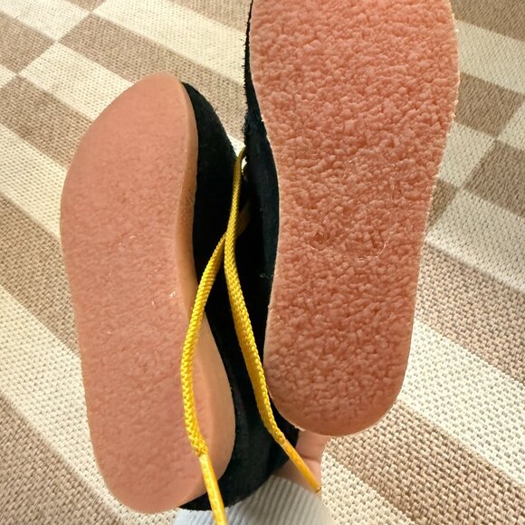 Clarks Original Pokemon Wallabee Mist Pikachu Suede Black Boot Shoe Kids 10 - Picture 2 of 5